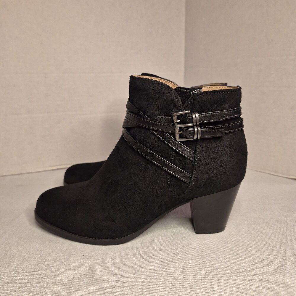 Lifestride Womens Jezebel Ankle Boots Size 6.5M Black Faux Suede Buckle Strap